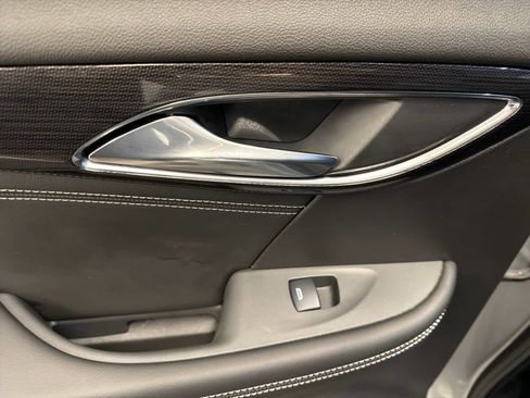 Used 2023 Buick Envision Essence image 25