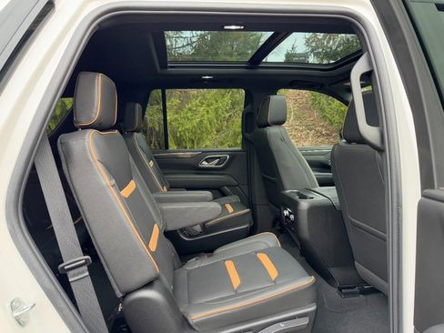 Used 2024 GMC Yukon AT4 w/ AT4 Premium Package image 10