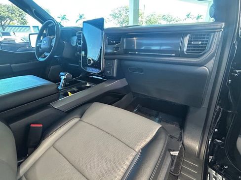 Used 2024 Ford F150 Lightning Lariat image 29