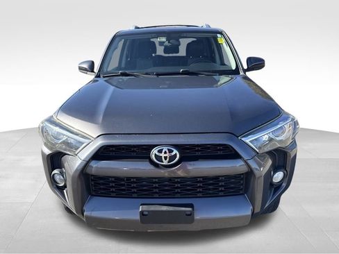 Used 2014 Toyota 4Runner SR5 image 10