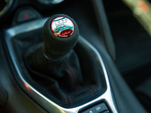 Used 2017 Chevrolet Camaro ZL1 RWD image 28