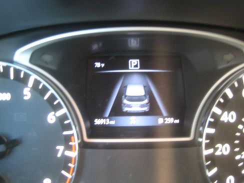 Used 2020 Nissan Pathfinder S image 26