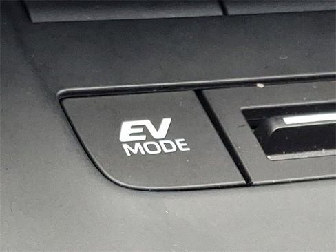 Used 2024 Toyota Venza Nightshade image 23