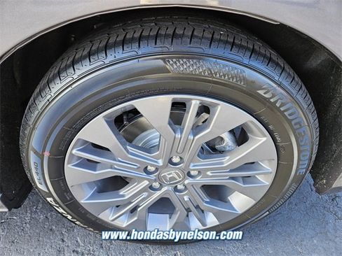 New 2026 Honda Odyssey Touring image 9