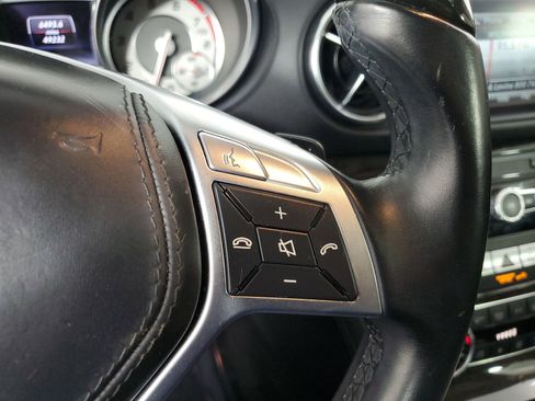 Used 2014 Mercedes-Benz SL 550 image 39