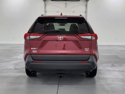 Used 2020 Toyota RAV4 XLE w/ XLE Grade Weather Package AWD/4WD image 8