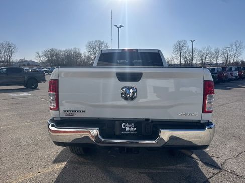 Used 2024 RAM 2500 Big Horn w/ Bed Utility Group image 3