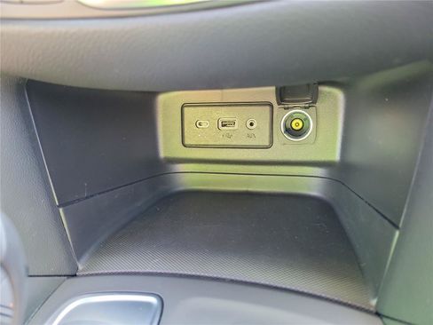 Used 2024 Chevrolet Equinox LT FWD image 29