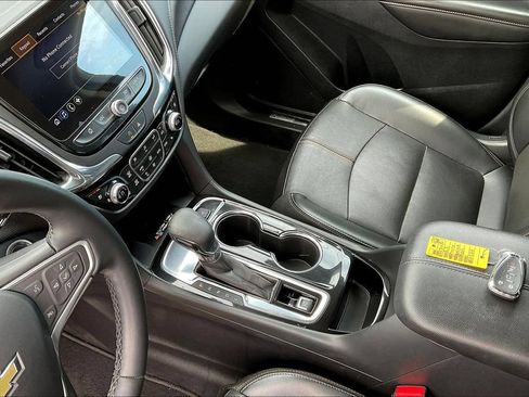 Used 2023 Chevrolet Equinox Premier FWD image 9