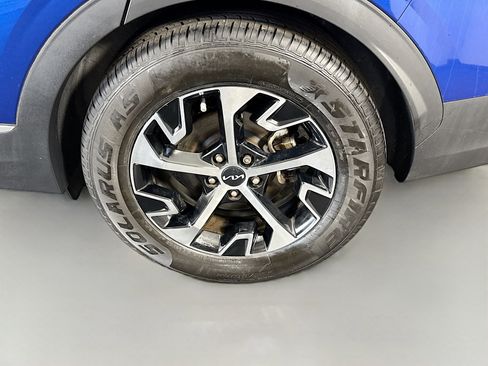 Used 2023 Kia Sportage EX FWD image 37