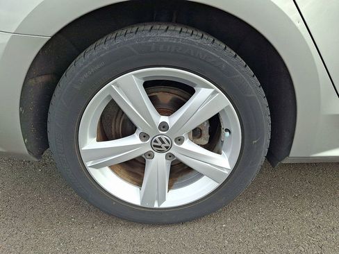 Used 2012 Volkswagen Passat 2.5 SE image 14