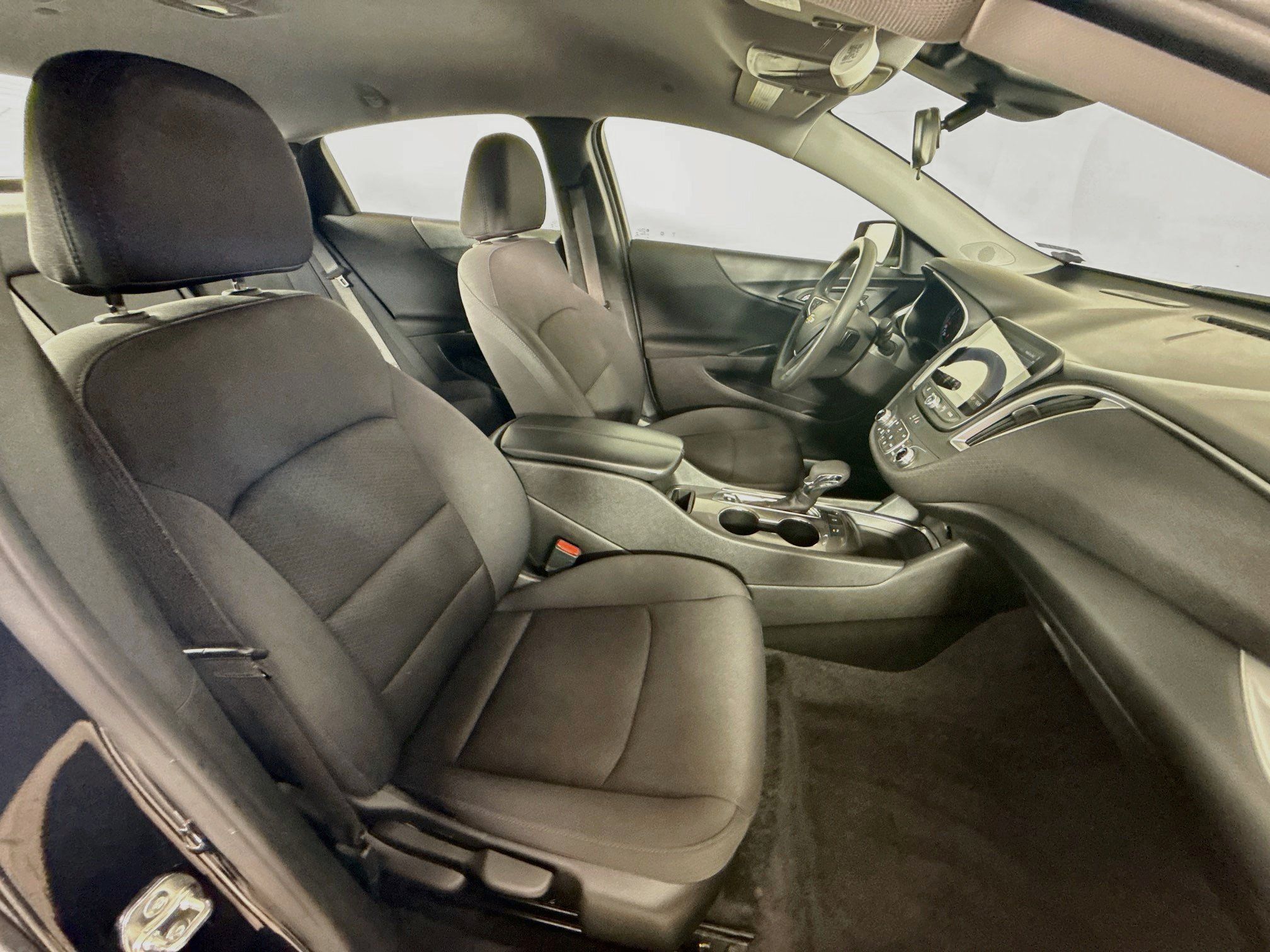 Used 2025 Chevrolet Malibu LT FWD image 31