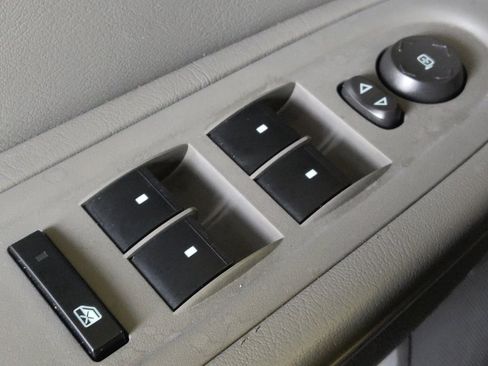 Used 2016 Chevrolet Traverse LT FWD image 27