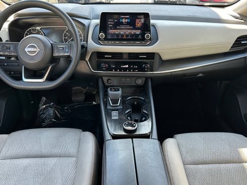 Used 2024 Nissan Rogue SV AWD/4WD image 17