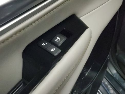 Used 2023 Jeep Wagoneer Series III w/ Premium Group I AWD/4WD image 19