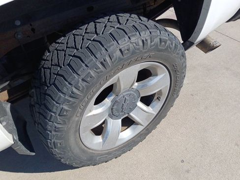 Used 2018 Chevrolet Silverado 1500 LTZ w/ Texas Edition image 9