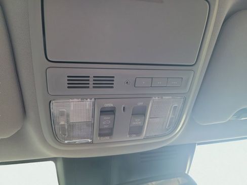 Certified 2021 Honda CR-V Touring image 38
