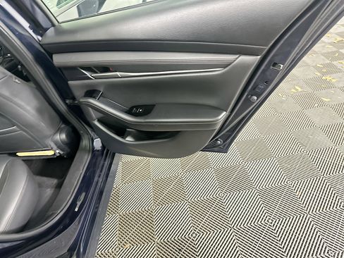 Used 2024 MAZDA MAZDA3 s FWD image 29