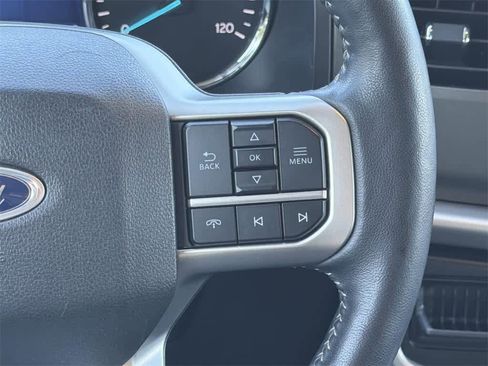 Used 2024 Ford Expedition XLT image 14