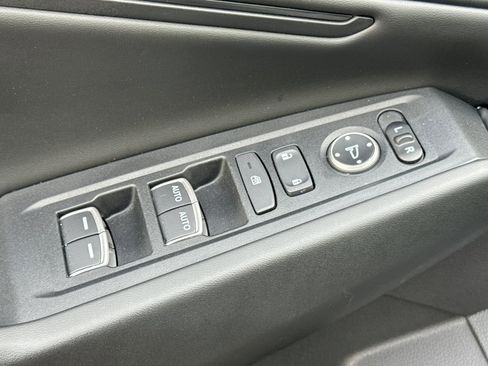 Used 2023 Honda Accord EX image 13