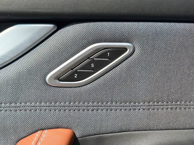 Used 2021 Maserati Levante GranLusso AWD/4WD image 21