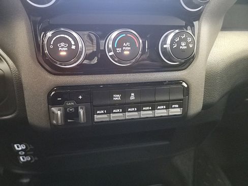 New 2025 RAM 3500 Tradesman image 18