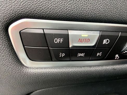 Used 2022 BMW X5 xDrive40i w/ Premium Package image 34