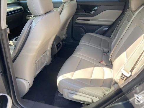 Used 2024 Lincoln Corsair FWD image 17
