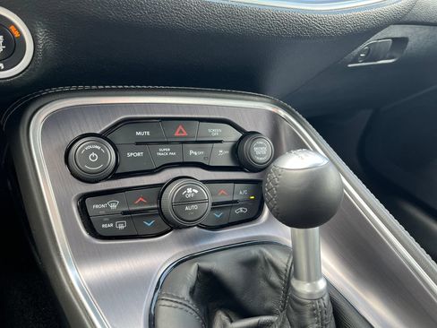 Used 2017 Dodge Challenger R/T Scat Pack RWD image 18