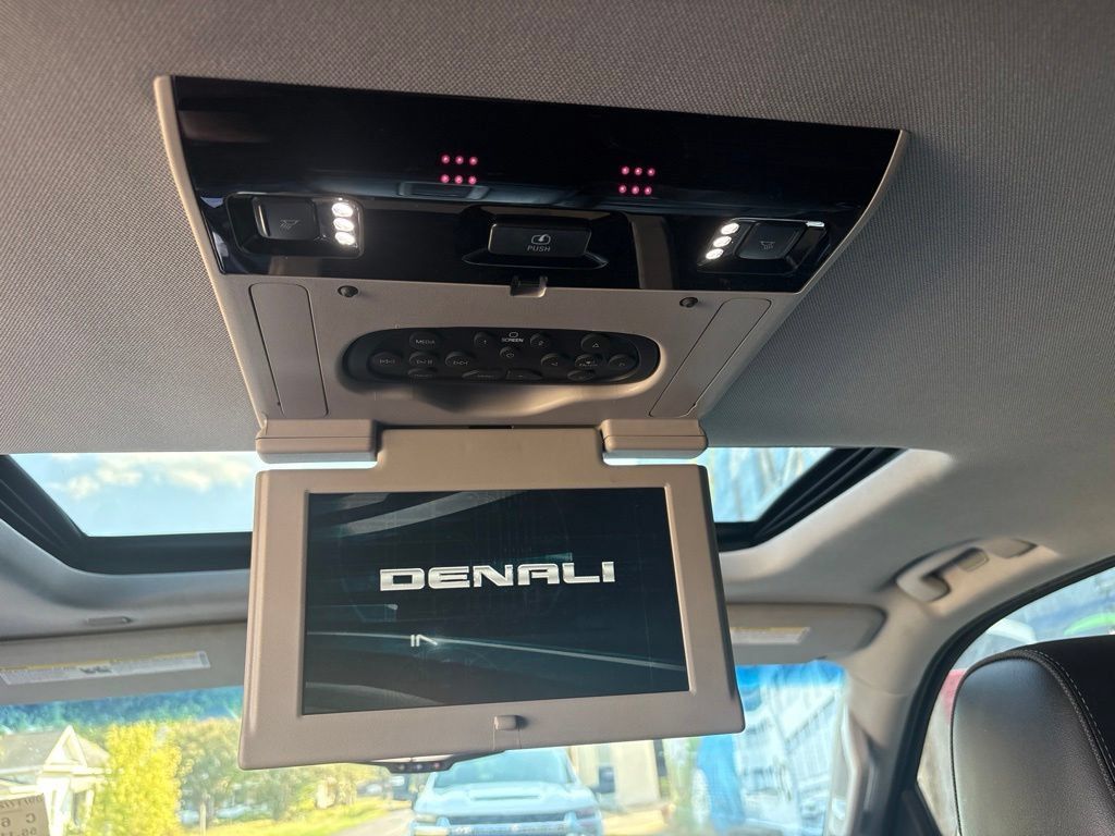 Used 2019 GMC Yukon Denali w/ Denali Ultimate Package RWD image 20