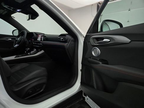 Used 2024 Dodge Hornet GT image 33