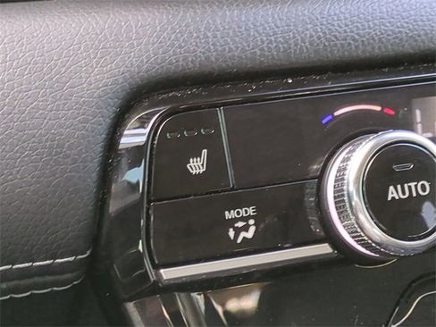 Used 2024 Honda Pilot Touring image 29