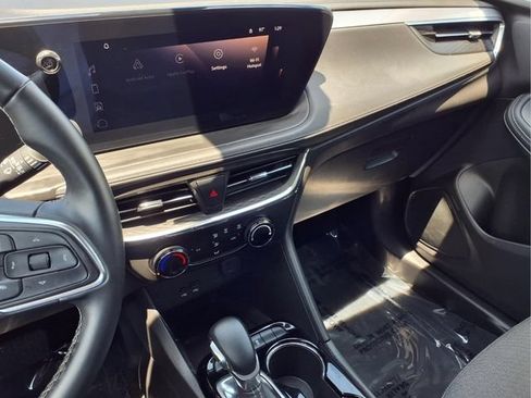 Used 2025 Buick Encore GX Preferred FWD image 11