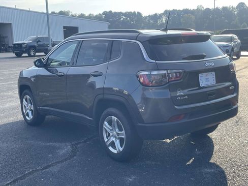 Certified 2024 Jeep Compass Latitude image 14