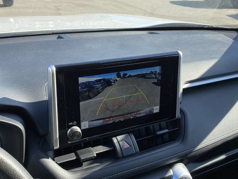 Used 2025 Toyota RAV4 LE AWD/4WD image 10