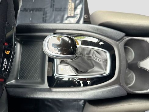 Used 2022 Nissan Rogue Sport S FWD image 21