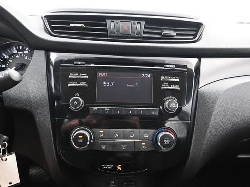 Used 2018 Nissan Rogue Sport S FWD image 15