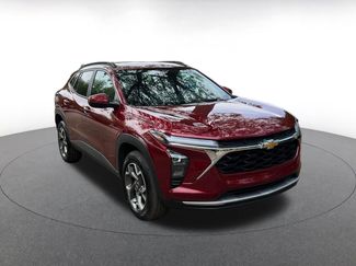 Used 2025 Chevrolet Trax LT video 1