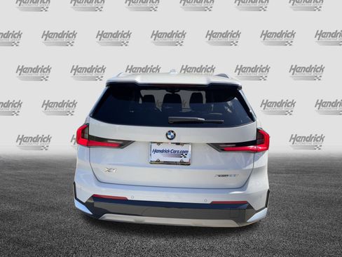 Certified 2025 BMW X1 xDrive28i w/ Convenience Package image 9