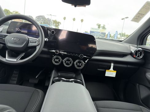 New 2026 Chevrolet Blazer EV LT w/ Midnight/Sport Edition FWD image 21