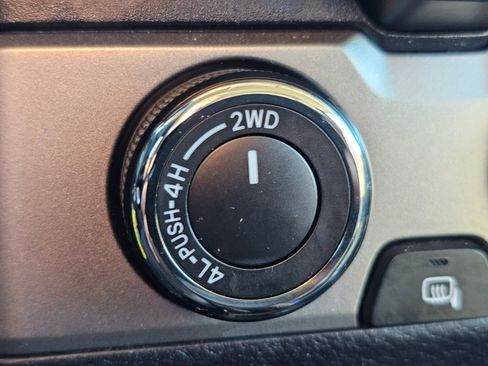 Used 2022 Toyota Tacoma SR5 w/ SR5 Appearance Package (SM) image 58