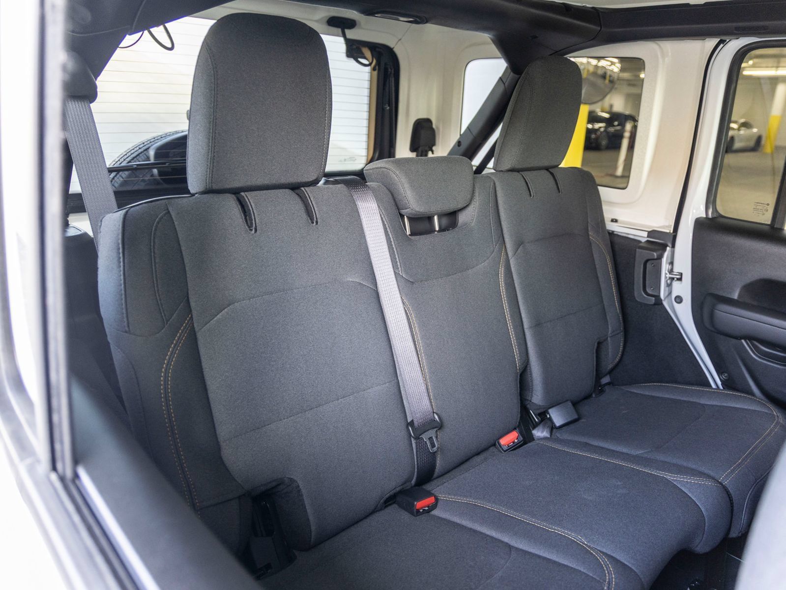 Used 2025 Jeep Wrangler Unlimited Sport AWD/4WD image 30