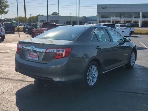 Used 2014 Toyota Camry XLE image 7