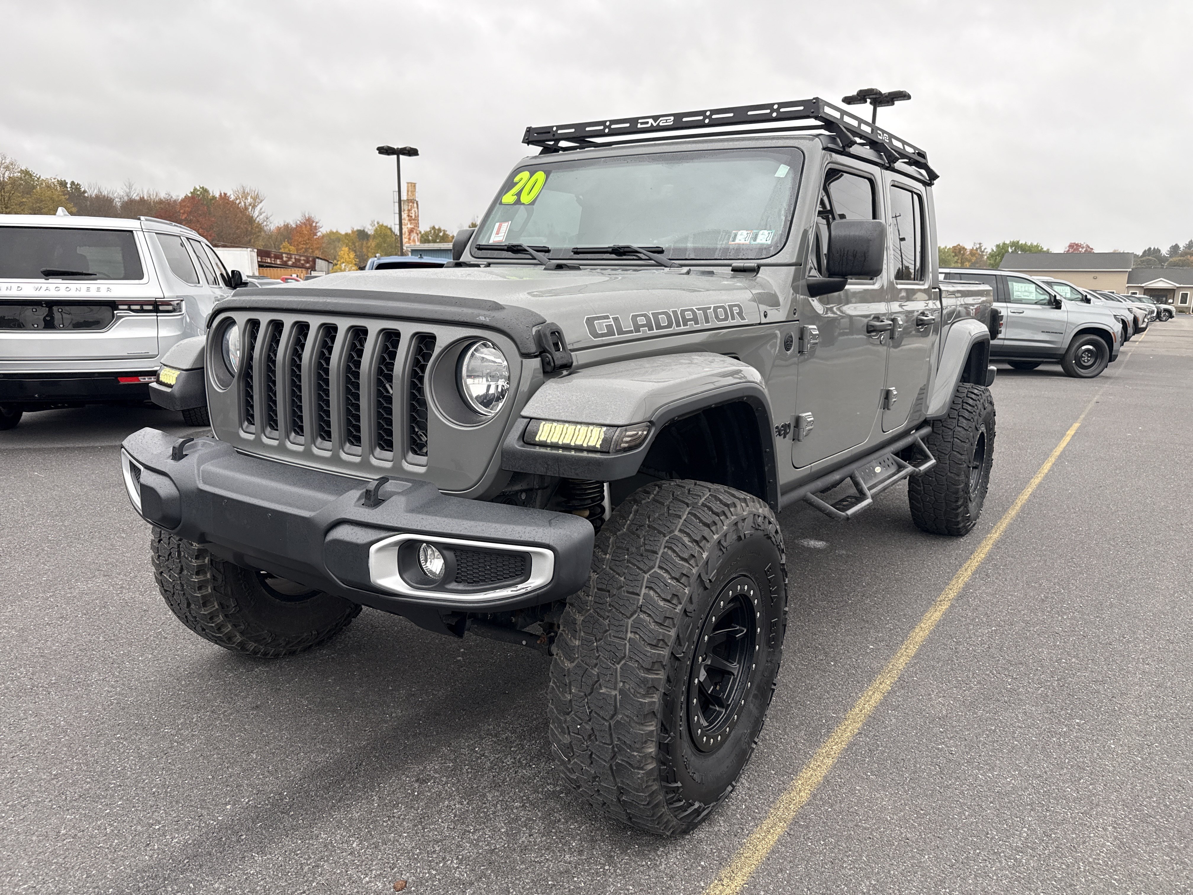 Used 2020 Jeep Gladiator Sport AWD/4WD image 2