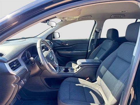 Used 2021 GMC Acadia SLE w/ Driver Convenience Package image 10