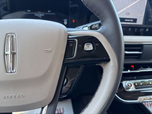 Used 2023 Lincoln Corsair AWD w/ Equipment Group 101A image 18