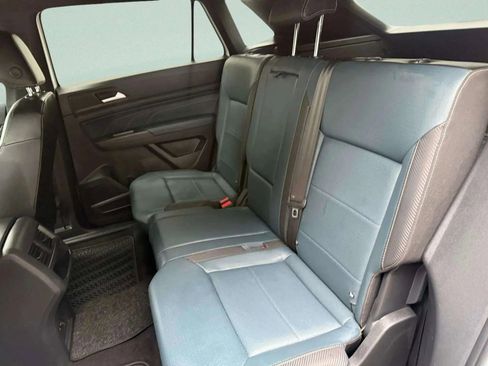 Used 2021 Volkswagen Atlas Cross Sport SEL image 17