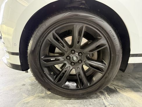 Used 2019 Land Rover Range Rover Velar R-Dynamic SE AWD/4WD image 21
