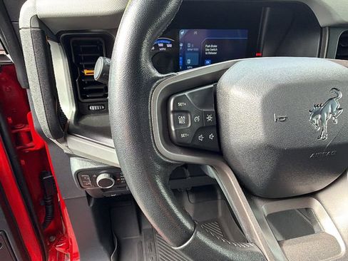 Used 2021 Ford Bronco Badlands image 27