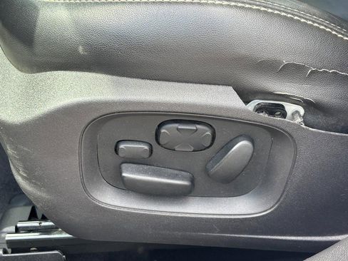 Used 2011 Ford Taurus SEL w/ 202A Rapid Spec Order Code FWD image 17